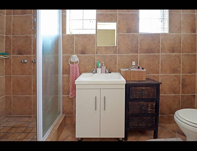 2 BEDROOM APARTMENT FOR SALE IN NORTHGATE
